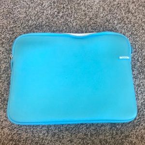 Incase blue laptop sleeve 13”